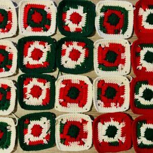 Lot of 20 4.5” HOLIDAY COLORS Crochet BOXY GRANNY SQUARES Afghan DIY Blanket